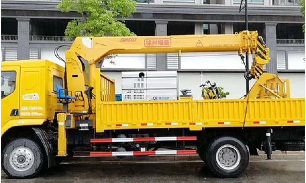 Telescopic Boom Cranes Vs. Stiff Boom Cranes: Best Options for Loading And Unloading