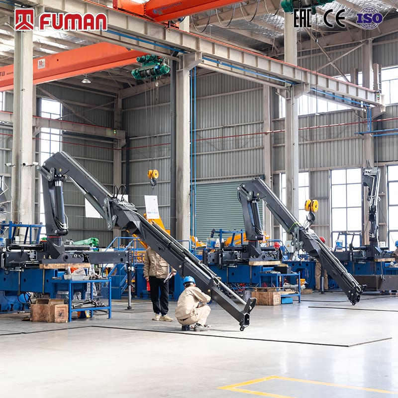 Knuckle Boom Crane